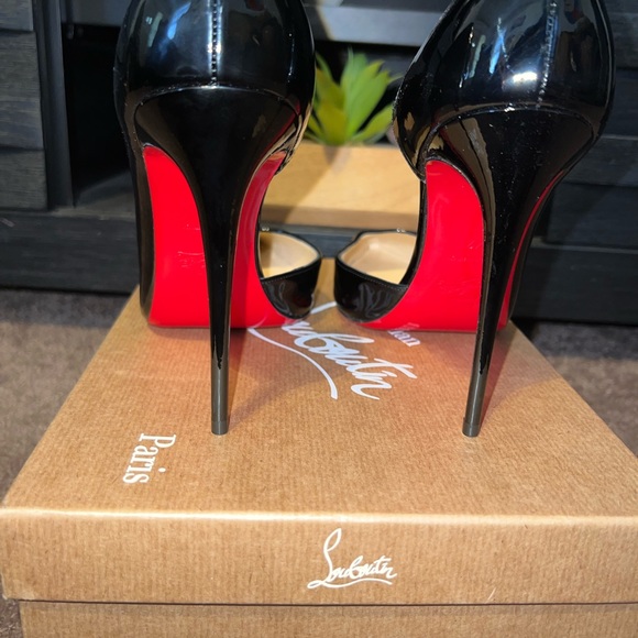 Brand New Never worn Christian louboutin Iriza size 42. - Picture 8 of 13
